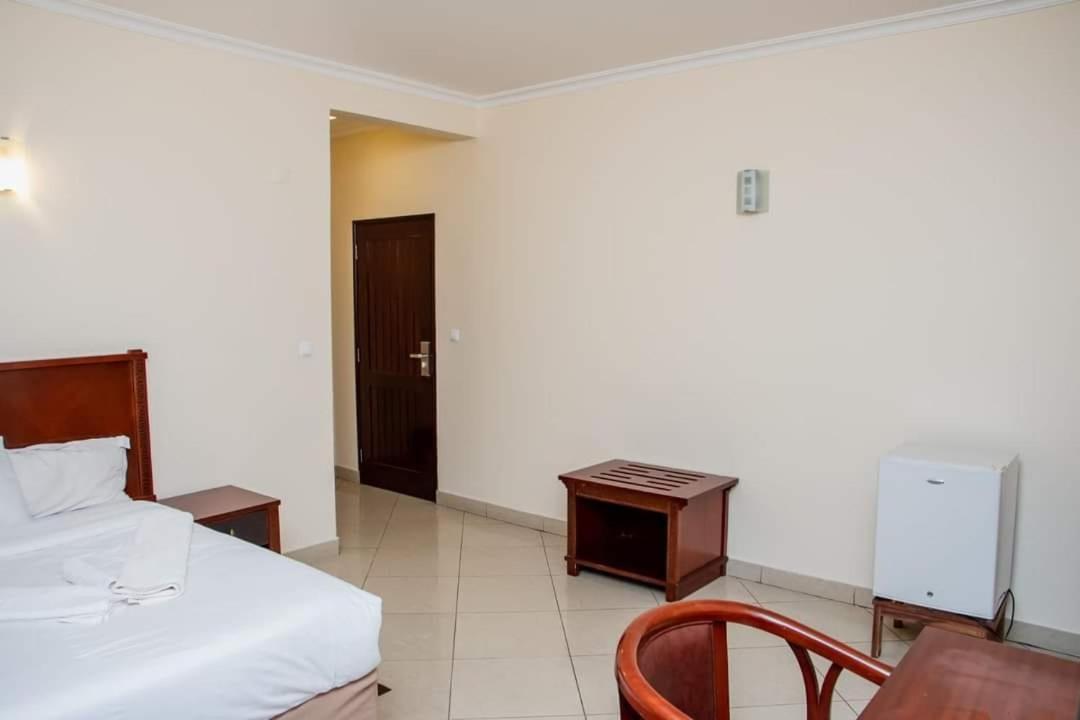 فندق Pensao Marhaba Residencial مابوتو المظهر الخارجي الصورة