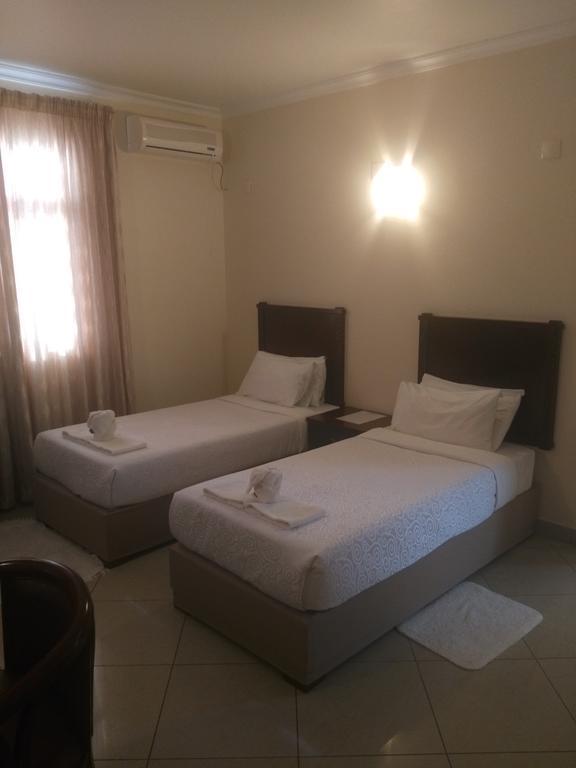 فندق Pensao Marhaba Residencial مابوتو المظهر الخارجي الصورة